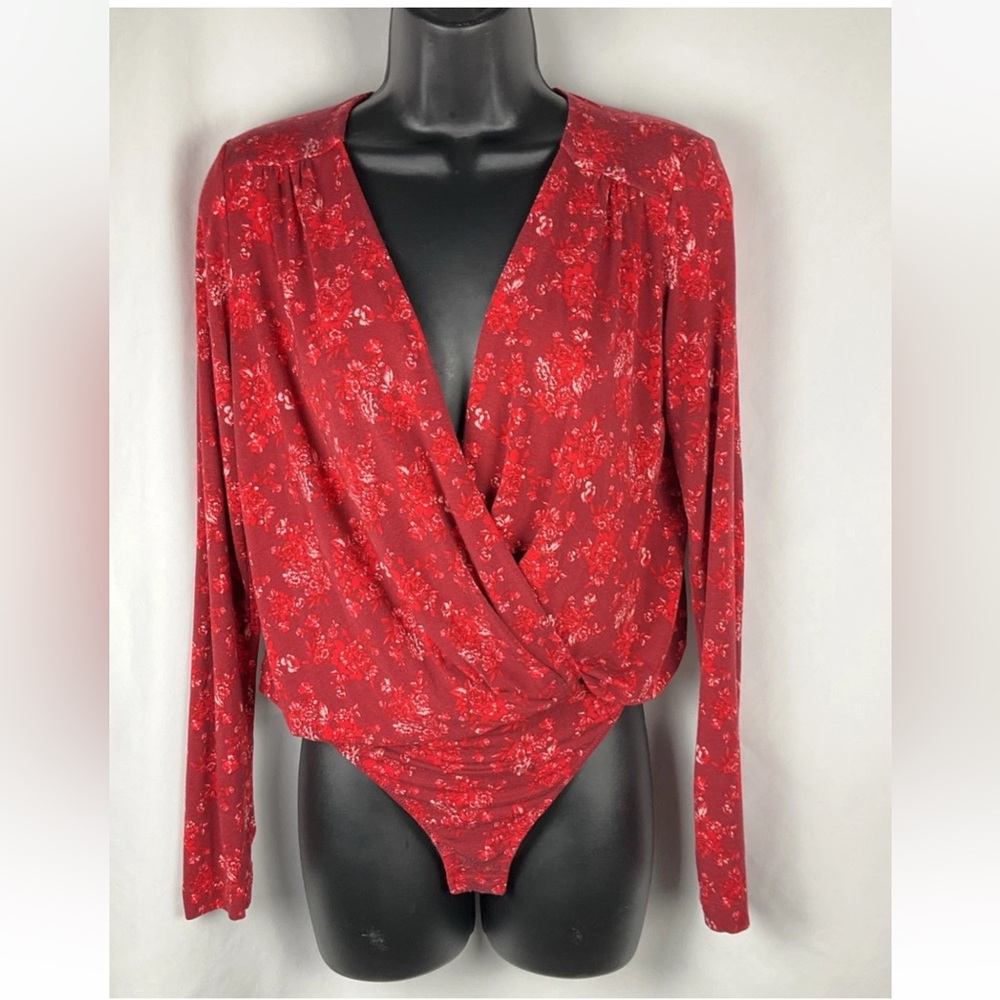 Free People Intimately Women’s SZ Small Turnt Red Floral Deep V Neck LS bodysuit
